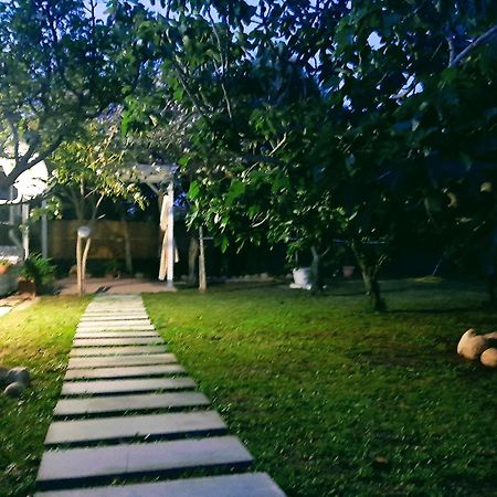 Tom E Jerry Bed & Breakfast Domus De Maria Exterior photo